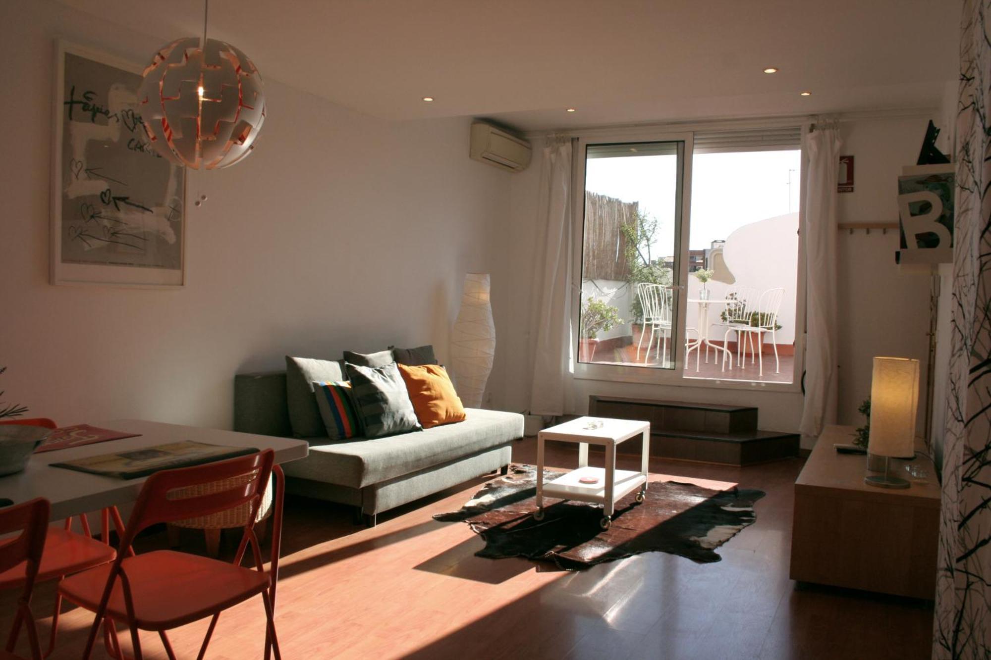 Lovely Apartment With A Terrace บาร์เซโลนา ภายนอก รูปภาพ